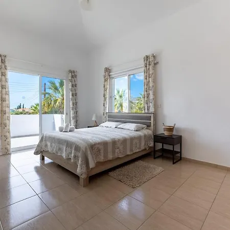 Coral - * Coral Bay
